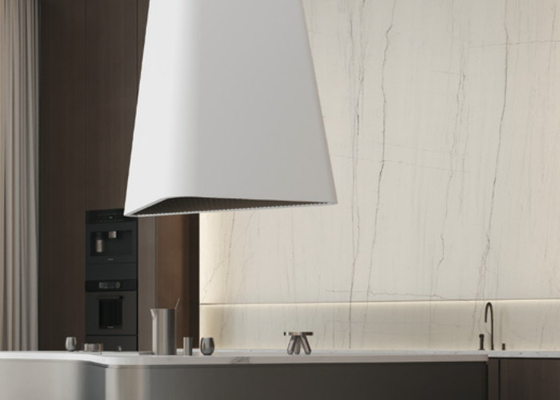 Eleganckie białe płytki porcelanowe odporne na zadrapania