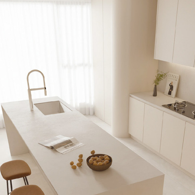 Wzmocnione płytki porcelanowe do eleganckiej dekoracji podłogi i ścian w różnych pomieszczeniach wewnętrznych