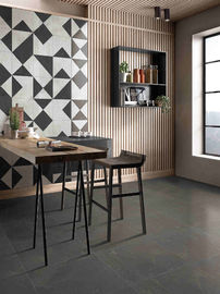 Nowoczesna płytka porcelanowa z czarnego głębokiego marmuru 600X600 MM odporna na zużycie
