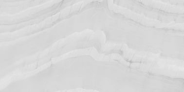 Nowoczesne wewnętrzne płytki porcelanowe Jasnoszary kolor Płytka porcelanowa Płytka ścienna Płytka o wyglądzie marmuru