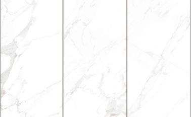 Carrara White Color Błyszczące płytki ceramiczne ścienne do łazienki 30x60 Rozmiar / marmurowa płytka podłogowa