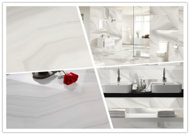 Salon marmurowy wygląd płytek porcelanowych w kolorze beżowym - odporny
