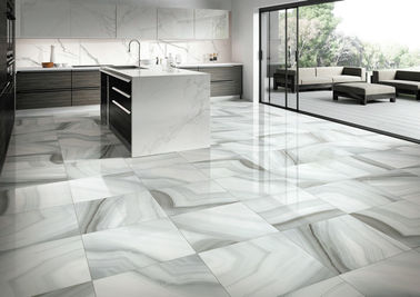 Ceramiczne nowoczesne szare płytki łazienkowe / płytki porcelanowe, które wyglądają jak kamień