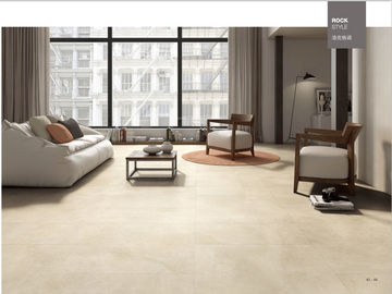 Porcelana Indoor Outdoor 600 * 600 mm Płytki podłogowe Patio Beżowy kolor Odporny na zużycie