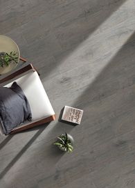Płytki w drewnianej fakturze i antypoślizgowe matowe 1200x200 Drewniane tekstury Rustykalna ceramiczna płytka drewniana